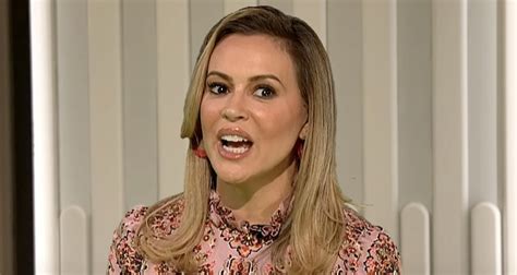 Alyssa Milano Says Giving Birth Was Very Reminiscent Of Being Sexually Assaulted Gets Called