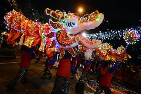 Spring Festival Parade Performed In Macao Cn