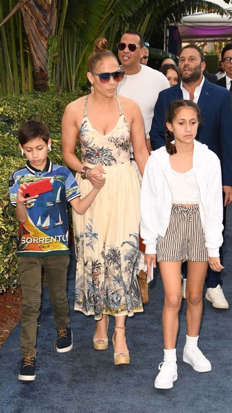 Jennifer Lopez With Her Twins Max And Emme In Florida In January 2020