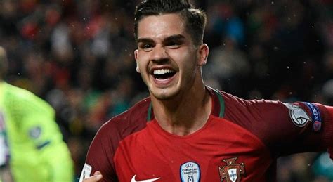 André miguel valente da silva (european portuguese: Liga - FC Séville : André Silva (Milan AC) débarque en ...