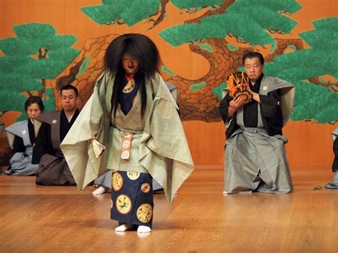 Sharing Japanese Culture In English The World Of Noh Kansai Nara
