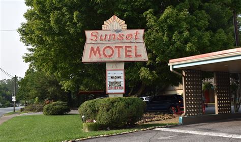 Sunset Motel Brevard Nc 7 16 23 Bartshore Flickr