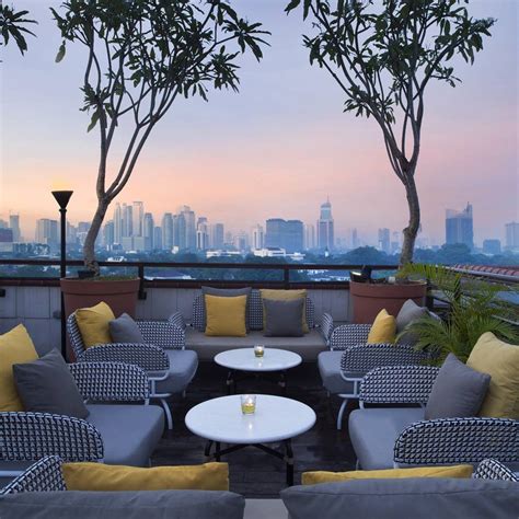 6 Best Rooftop Bars In Jakarta Recomendation - idbackpacker.com