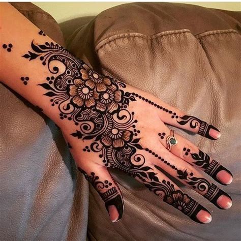 We have 28 images about gambar henna including images, pictures, photos, wallpapers, and more. Pengantin Gambar Henna Cantik