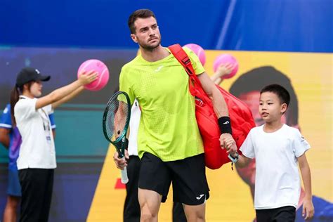 Pedro Mart Nez Se Derrumba En El Atp Par S Bercy