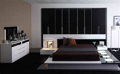 What bedroom set material is most durable? A Glimpse of Luxury with Fancy and Exotic Bedroom Set