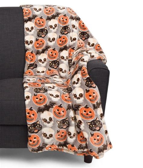 Cynthia Rowley Plush Throw Blanket 60 X 70 Curious Halloween Vintage