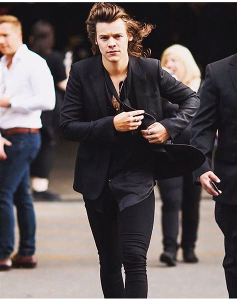 Pin By Pimmie Styles On Harry Styles 18 Harry Styles Fashion Style