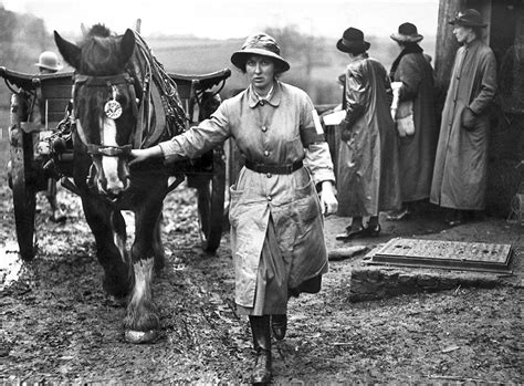History In Photos World War I Women Workers