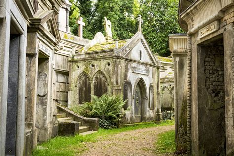 Cemetery Tourism An Ethical Travellers Guide To Graveyards Lonely