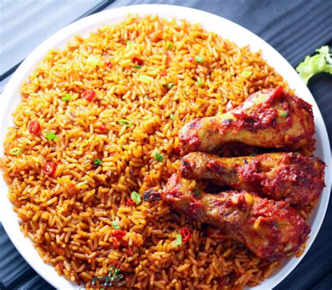 Like garlic naan, or sausage pasta bake, it seems too perfectly tailored to british tastes to have ever seen the light of day in its alleged homeland. Jollof Rice With Chicken-How To Make Ghanaian Jollof Rice ...