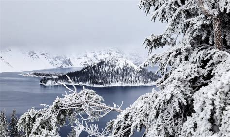 Snow Adds A Breathtaking Dimension To The Beauty Of Crater Lake Rvwest