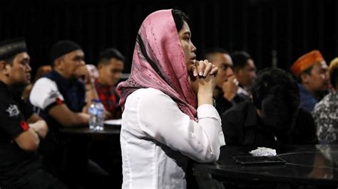 Menanggapi hal itu, wakil sekretaris lembaga bahtsul masail (lbm) pbnu kiai mahbub maafi mengatakan, tidak ada yang harus dipermasalahkan soal ceramah gus miftah di gereja. Gus Miftah, Ustad yang Kerap Ceramah di Klub Malam - Foto ...