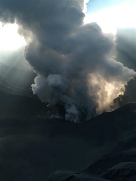 Receive latest posts from berita viral straight in your email inbox. Berita Gunung Meletus Tangkuban Perahu Hari Ini - Gue Viral