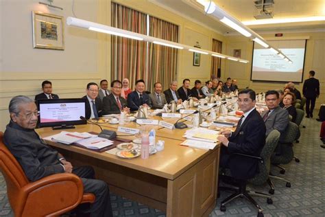 The high court today set hearing dates in june 2022 for the case against senior minister datuk seri mohamed azmin ali initiated by gombak voters accusing him of breaching. Mohamed Azmin Ali on Twitter: "YAB Tun @chedetofficial ...