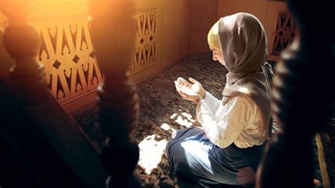 Doa yang dishare kali ini yaitu bacaan doa biar dimudahkan segala urusan lengkap bahasa arab, latin dan artinya. Kumpulan Do'a: Doa Dimudahkan Segala Urusan