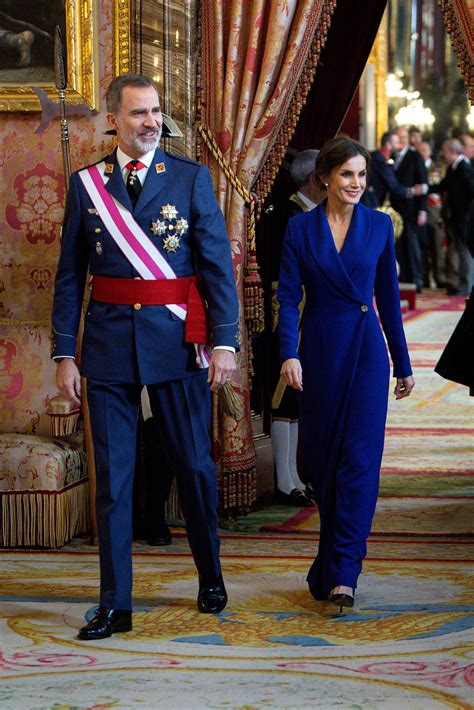 La Reina Letizia Lleva Un Vestido En Color Classic Blue Vogue