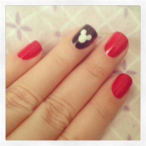 Simple Mickey Disney Nails Manicure Red Black White Cosas Disney