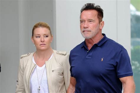 В 2016 году звезда голливуда стивен сигал бросил все и получил российский паспорт. Вспоминаем героев боевиков из нашего детства