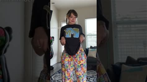 Girl Clapping Without Hands Shorts Youtube