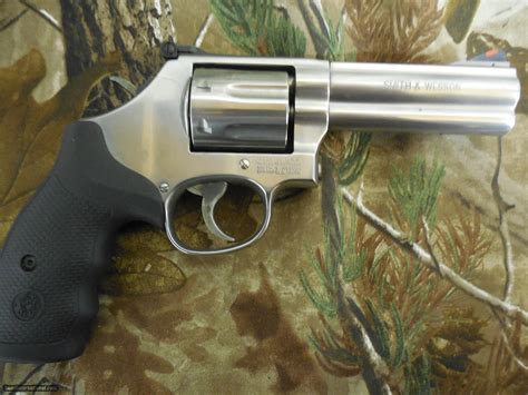 Smith And Wesson M 686 Plus 357 Magnum 7 Shot Revolver 4 Barrel