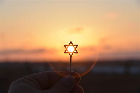 How To Decide If You Should Convert To Judaism My Jewish Learning