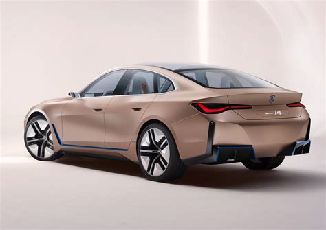 This is the new bmw i4 concept 2020.bmw says the i4 concept uses a single electric motor capable of producing 530 horsepower (395 kilowatts). BMW Concept i4 Makes Internet Debut | WardsAuto