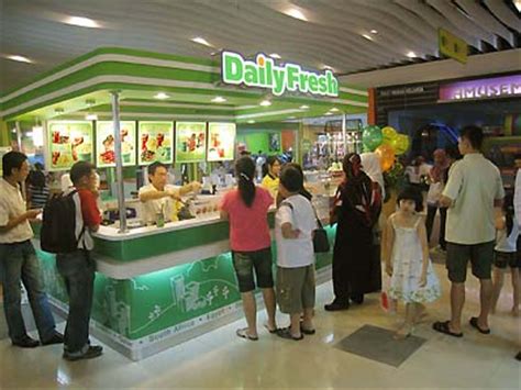 The firm opened 30 familymart malaysia outlets within the last financial year and plans to reach 90 new stores for the year ending march 31, 2019. i e m 2 i e m: Franchise Business Opportunity