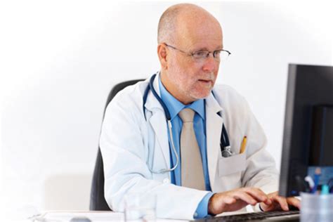Doctors LoveHate Relationship With EHRs