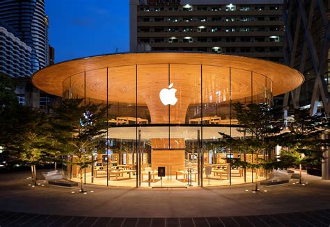 Apple Central World Bangkok Foster Partners Archdaily
