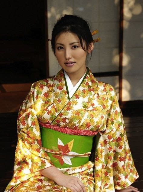 Takako Kitahara 전통 의상 일본 패션 유카타 기모노 게이샤 얼굴 아시아 문화