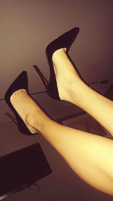 Hot High Heels Wrinkled Clothes Beautiful High Heels Red Sole Cute