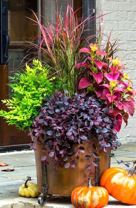 22 Gorgeous Fall Planters For Thanksgiving And Fall Decorations Best