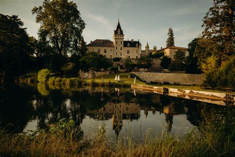 A magical Chateau de Lisse wedding in Lot-et-Garonne France