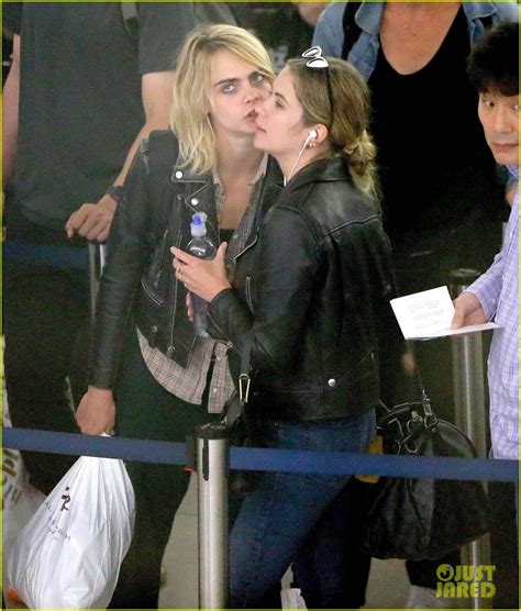 Cara Delevingne And Ashley Benson Pack On The Pda After Confirming Relationship Photo 4311696