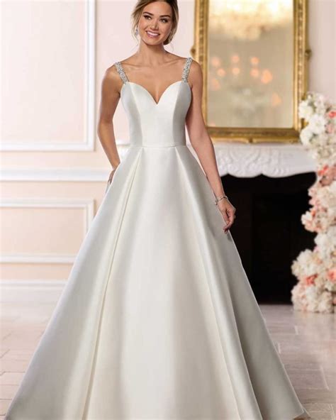 Most Stunning 40 Wedding Dresses That Will Take Your Breath Away