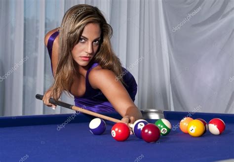 Sexy Meisje In De Billiard Stockfoto Korzeniewski 29144695