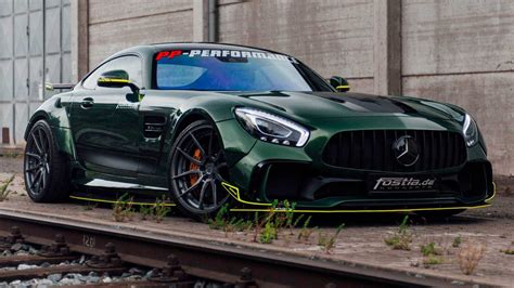 Mercedes Amg Gt Looks Mean And Green With Bhp