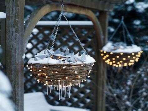 50 Best Outdoor Christmas Decorations For 2021