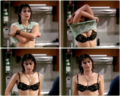 Nackte Lizzy Caplan In The Class