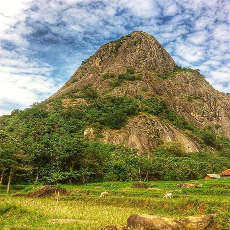 Gunung Parang Pertama Di Indonesia Dengan Jalur Via Ferrata