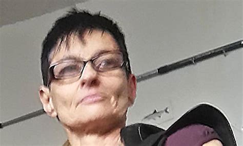 Krefeld 50 Jahre Alte Frau Vermisst Polizei Bittet Um Mithilfe