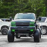 Pictures of Lifted Trucks With Wide Wheels
