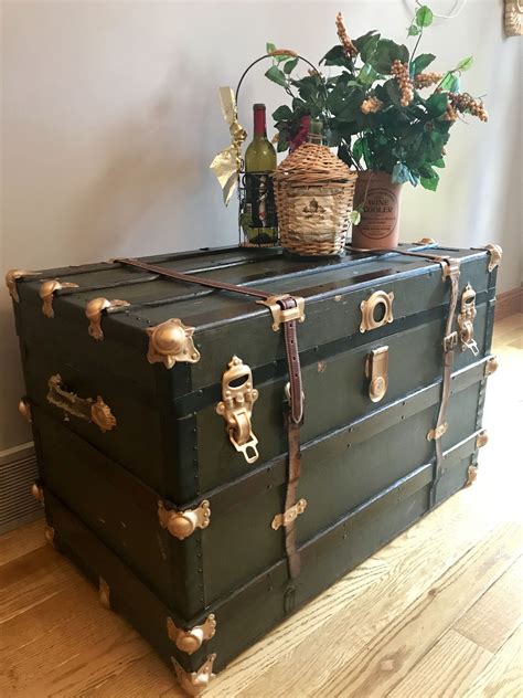 Metal Trunks Trunks And Chests Old Trunks Vintage Trunks Antique