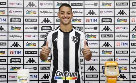 Felipe Ferreira De 26 Anos é Apresentado No Botafogo