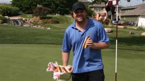 Hot Dog Phil Kessel Enjoying His Day With Stanley Cup Cbc Sports