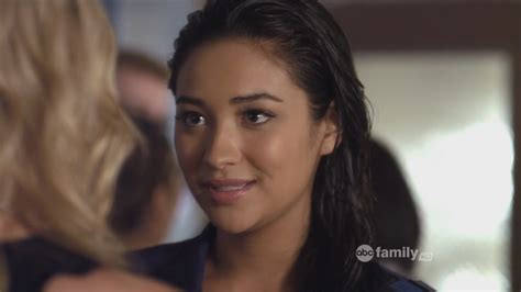 Pll 202 The Goodbye Look Shay Mitchell Image 23243982 Fanpop