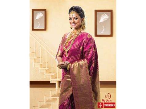 Kochi Stores For Kerala Kasavu Saree Shopping The Channel 46