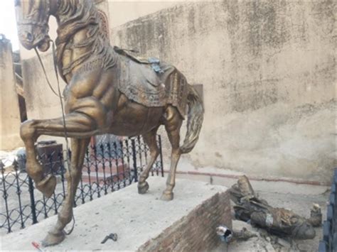 Dsgmc Condemned The Vandalism Of The Statue Of The Sikh Ruler Maharaja