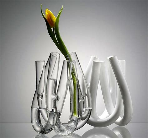 15 Unique Flower Vase Designs